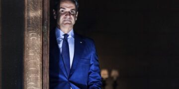 ΚΑΘΗΓΗΤΗΣ ΤΣΟΚΑΣ: Κε Πρωθυπουργέ!. Αισχροκερδείτε σε βάρος του αδύναμου οικονομικά Ελληνικού Λαού!