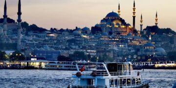 Δρ. Κ. Βαρδάκας: Ο ΚΥΡΙΟΣ φαίνεται ότι αργεί αλλά όταν πληρώνει τοις μετρητοίς, δεν χρησιμοποιεί κάρτες αλλά ΡΟΜΦΑΙΕΣ.