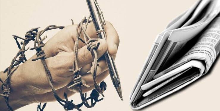 Ελευθερία του Τύπου: Η Ελλάδα “πάτωσε” – Κάτω από Αλβανία, Κόσοβο, Μογγολία – Τελευταία στην Ευρώπη η χώρα μας, σύμφωνα με τους Δημοσιογράφους Χωρίς Σύνορα