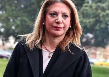 Παπα-Ηλίας Υφαντής: Καρυστιανού και βρυκόλακες…