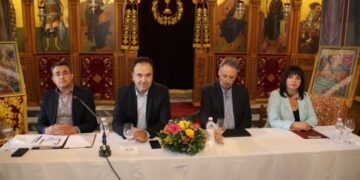 Γεωργιος Αποστολάκης: Πρώτα οι συναυλίες, μετά τα πάνελ, στο τέλος τι;