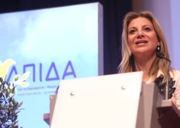 Reuters “Ελπίδα για τη Δημοκρατία”: Η Μαρία Καρυστιανού κατεβαίνει στην πολιτική για να σπάσει το σύστημα