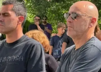 Κηδεία Παρασκευά Άντζα: Βαρύ πένθος και οδύνη στη Δράμα – «Σκεφτόταν πάντα τους άλλους ακόμα και στην κατάσταση που ήταν»