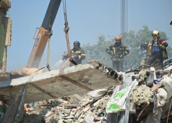 Αν η Ρωσία Δεν Χρησιμοποιήσει τα Πυρηνικά Όπλα της Σύντομα Τότε θα Καταρρεύσει