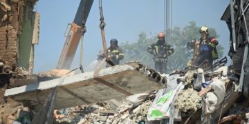 Αν η Ρωσία Δεν Χρησιμοποιήσει τα  Πυρηνικά Όπλα της Σύντομα Τότε θα Καταρρεύσει