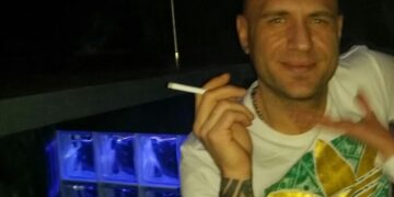 Πέθανε ξαφνικά ο επιχειρηματίας εστίασης Γιάννης Πολύζος, 45 ετών, ο δημοσιογράφος Θωμάς Μαρκόπουλος 34 ετών καθώς και 34χρονος εργαζόμενος ξενοδοχείου στον Καβρό Αποκορώνου