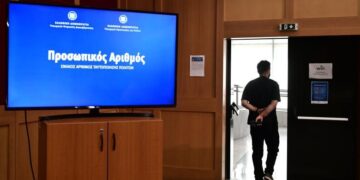 Άρης Τάτσης δικηγόρος: Προσωπικός αριθμός: η διεθνής εμπειρία ΔΕΙΤΕ ΤΟ!