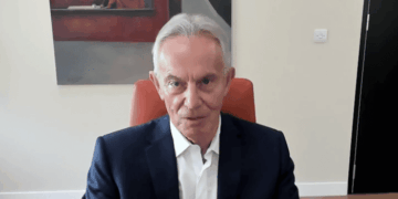 Blair VS Deep State; Aπίστευτες κωλοτούμπες από τον Tony Blair για το Κλίμα, τoν Putin και τις ΗΠΑ!