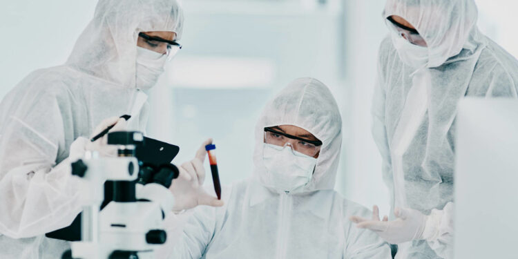 Βιολογικά Εργαστήρια, Δείγματα DNA & Τεχνητή Νοημοσύνη: Γιατί η Μόσχα Κρούει τον Κώδωνα του Κινδύνου