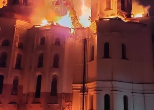 Καίγεται Η Λαύρα των Σπηλαίων Στην Ουκρανία!