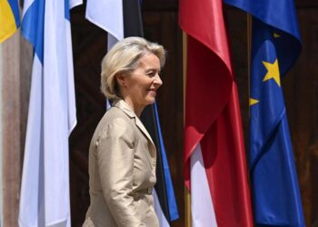 ΑΝΩΜΑΛΟΙ: Η Ούρσουλα κλείνει τα κλιματιστικά στην έδρα της Κομισιόν εν μέσω καύσωνα… Όχι στο δικό της γραφείο φυσικά…..