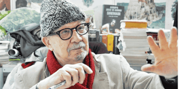 Ο Yalçın Küçük.