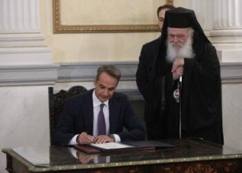 Νικήτας Αποστόλου: 300.000 ευρώ τον μήνα στους Μητροπολίτες – Η σιωπή τους εξαγοράστηκε ή η μαρτυρία τους πουλήθηκε;