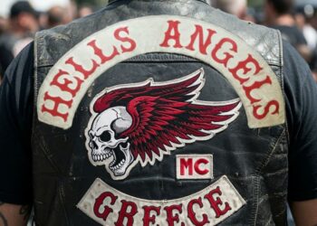 Παρασκευή Σιδέρη: Οι Hell’s angels, ο φιλόσοφος και ο σκηνοθέτης, η “σχεδιασμένη” πνευματικότητα της Δηλου, η “κάθαρση” των παραβατικών Ελλήνων
