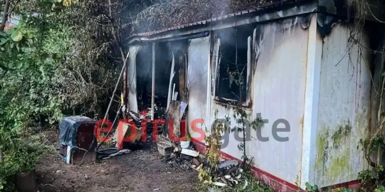 Κόνιτσα: 4 αδέρφια νεκρά σε κοντέινερ – Μερικά τετραγωνικά ανθρωπιάς δεν περίσσεψαν σε κανέναν;