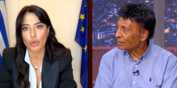 Κόντρα Λατινοπούλου-Παϊτέρη on air: «Γύφτους τους έλεγα και θα τους λέω» – «Έχετε γύφτικη ομορφιά, μήπως η μητέρα σας αγόρασε χαλί από γύφτο και δεν το πλήρωσε;»