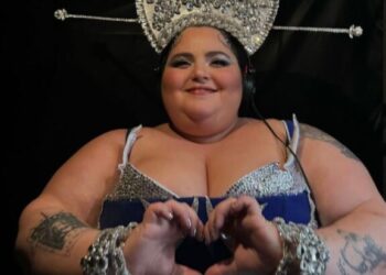 Η λεσβία DJ Barbara Butch που στη Σατανολυμπιάδα διακωμώδησε το Μυστικό Δείπνο υποδυόμενη το Χριστό διοργάνωσε μουσική παράσταση σε ναό στο Παρίσι.Επεισοδια.