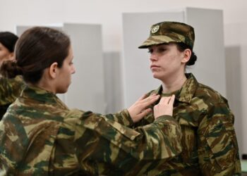 Στράτευση γυναικών: Όταν και αυτό το φιάσκο «βαφτίζεται επιτυχία»
