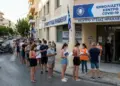 Χάντζος Φίλιππος: Η κοινωνία που ξέχασε να αντιδρά: Από τον Άλεξ στις ουρές του εμβολιασμού