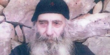 Γέροντας Βασίλειος Καυσοκαλυβίτης: Όταν Ξεκινήσουν Τα Γεγονότα Μην Βγείτε Από Το Σπίτι Ούτε Για Ψωμί.