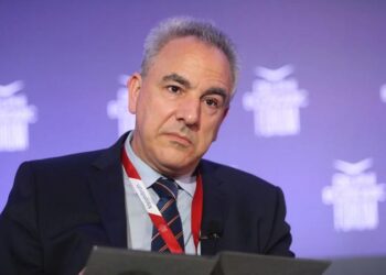 Διασυρμός: Ο Ρώσος φαρσέρ αποκαλύπτει πώς παγίδευσε τον Ντόκο! – «Ποια Tεχνητή Nοημοσύνη; Ένα e-mail στείλαμε!»