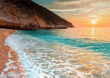ΚΑΛΟ ΕΚΚΛΗΣΙΑΣΤΙΚΟ ΕΤΟΣ και “Καλό” Πολιτικό Ξεβράκωμα