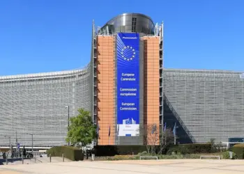 Κομισιόν: Εκατοντάδες καταγγελίες για παρενόχληση – Το σκοτάδι πίσω από τη βιτρίνα του «δικαιωματισμού»