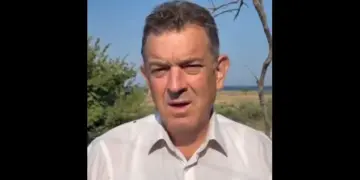 ΝΙΚΟΛΑΟΣ ΠΑΠΑΔΟΠΟΥΛΟΣ: ΑΔΕΛΦΙΑ ΜΟΥ ΜΗΝ ΠΛΑΝΑΣΤΕ! ΓΙΑ ΑΛΛΗ ΜΙΑ ΦΟΡΑ ΠΡΟΣΠΑΘΟΥΝ ΝΑ ΜΑΣ ΕΞΑΠΑΤΗΣΟΥΝ.