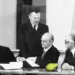 Γ.Μ: Πίσω έχει η αχλάδα την ουρά …