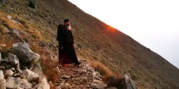 Δρ. Κ. Βαρδάκας: “- Άκου τι σου λέω, έρχεται ΦΩΣ , το σκοτάδι φεύγει.- έρχεται ΟΡΘΟΔΟΞΙΑ”