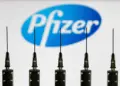 Η Pfizer ομολογεί: Από θρόμβους αίματος μέχρι «turbo καρκίνους» οι παρενέργειες του εμβολίου mRNA