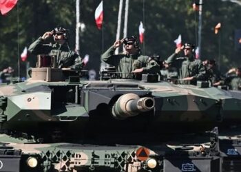 Συναγερμός στην Πολωνία: Μοιράζουν κάρτες επιστράτευσης – Ωμή παραδοχή του Υπουργείου Άμυνας… «Προετοιμαζόμαστε για πόλεμο»