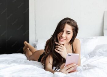 Ξαφνικά πτώση 20% στις πωλήσεις των smartphones! Ο τρόπος που οι elites χρησιμοποιούν την Τεχνολογία προκαλεί πλέον την αντίδραση της ανθρωπότητας;