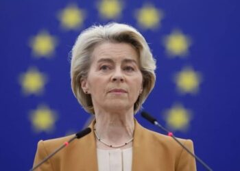 Εκτός ελέγχου η Von der Leyen: Τινάζει στον αέρα τα Βαλκάνια για χάρη του Σκοπιανού Mickoski – Στα κάγκελα Ελλάδα και Βουλγαρία