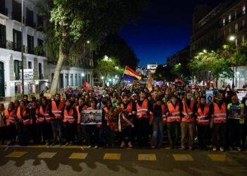 Η Ευρώπη στο χείλος της έκρηξης: Χρέη-βουνά, κοινωνική οργή και 9 κρίσιμες εκλογικές μάχες