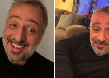 Ο σκηνοθέτης Διονύσης Φερεντίνος, 51 είχε προλάβει να εντάξει στη Μουρμούρα την αγωνία του κόσμου για τα εμβόλια COVID-19 πριν πεθάνει ξαφνικά και ο ίδιος