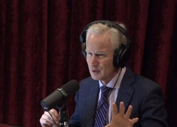 «Βόμβα» απο ΗΠΑ! McCullough: «Η μόνη ομάδα με ανοσία στον COVID ήταν οι… καπνιστές!»