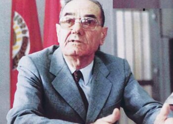 ΑΡΘΡΟ ΦΑΝΟΥΛΑΣ ΑΡΓΥΡΟΥ: Σοβιετική «εκπαίδευση», όπλα στο ΑΚΕΛ, ψευτο-υποσχέσεις στον Μακάριο…